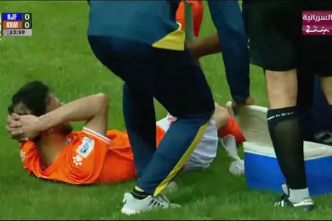 بعد 13 دقيقة.. إصابة أحمد عبد القادر في مباراة الكرمة والنجف بالدوري العراقي